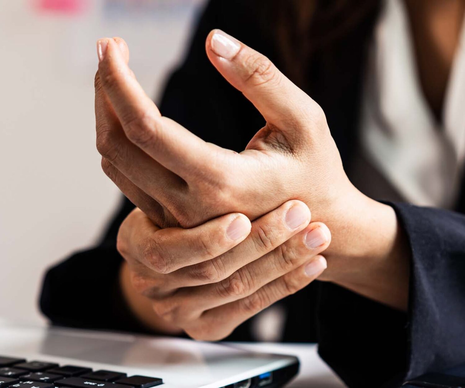 hands cracking physical therapy miami boca raton